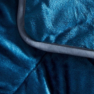 48" X 72" 15lbs Faux Mink Plush Weighted Blanket Navy - Dream Theory 5 48" X 72" 15lbs Faux Mink Plush Weighted Blanket Navy - Dream Theory - Image 3