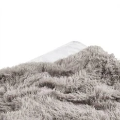 Leena Shaggy Faux Fur Weighted Blanket - Beautyrest -Bedding Shop GUEST 40002e8a efa9 4b74 a494 7e7be4050191