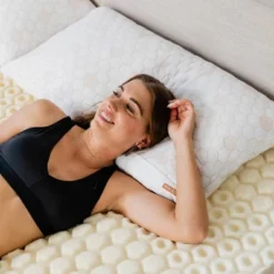 CopperWELL Pillow - Molecule -Bedding Shop GUEST 5d0279b5 ec40 45aa a00c 9eaa57dd40f5