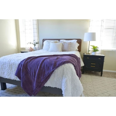 Linen Avenue Bliss Micro Plush Blanket 4 Linen Avenue Bliss Micro Plush Blanket - Image 2