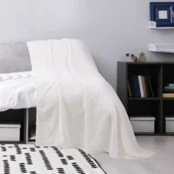 PiccoCasa New Luxury Leaves Fulls Fleece Warm Large Sofa Throw Blankets 10 PiccoCasa New Luxury Leaves Fulls Fleece Warm Large Sofa Throw Blankets -Bedding Shop GUEST e1198f2d 3f9d 4e60 ad5e ad9cc7c7094b