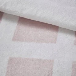 Mills Plush Comforter Set -Bedding Shop GUEST f8b26ab4 1b66 43fc 9df1 d194f9251d4b